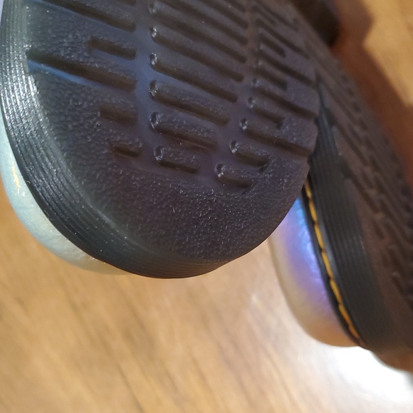 NWT Dr Martens Crinkle Leather Rainbow Holographic 1460J Boots - Picture 12 of 14